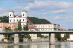  Passau: Kirche St. Michael und Hotel Schloss Ort